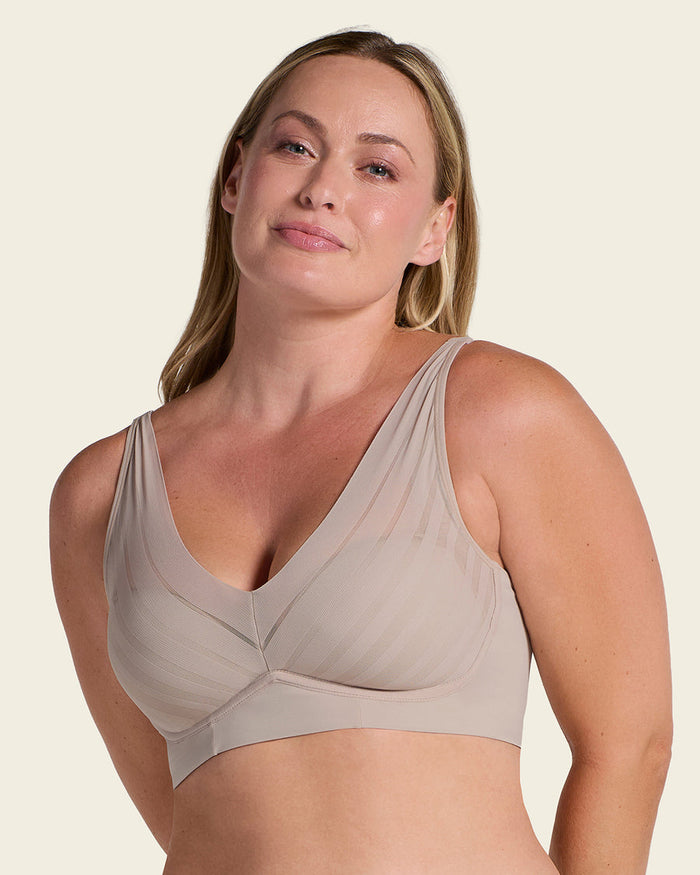 Daily Lace Wireless Support Bra Nude
