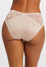 Lotus Brief