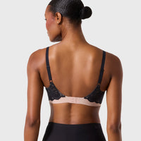 Evelyn and Bobbie Beyond Bra Noir Lace