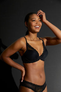 Natori Feathers Contour Plunge- Black